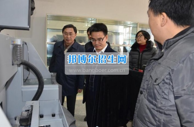 市委常委、宣傳部部長劉全勝到四川省檔案學(xué)校調(diào)研指導(dǎo)工作