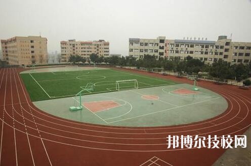 重慶第一財(cái)貿(mào)學(xué)校怎么樣、好不好