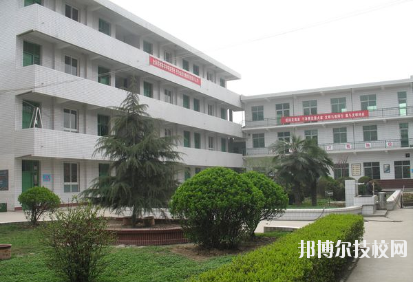 西安雁塔區(qū)職業(yè)高級(jí)中學(xué)2020年報(bào)名條件、招生要求、招生對(duì)象