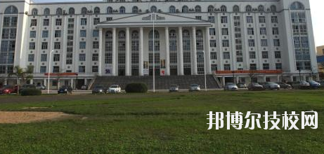 南寧工貿職業(yè)技術學校2020年招生辦聯系電話 