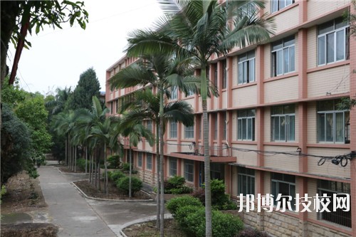南寧工貿(mào)職業(yè)技術(shù)學(xué)校怎么樣、好不好