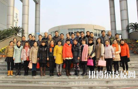 萍鄉(xiāng)湘東職業(yè)中等專業(yè)學(xué)校2020年報(bào)名條件、招生要求、招生對(duì)象 