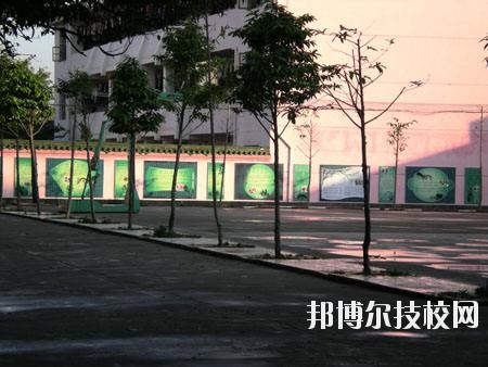 大余職業(yè)技術(shù)教育中心2020年報名條件、招生要求、招生對象