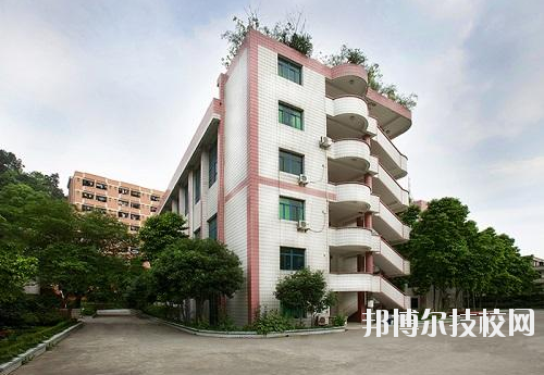 重慶護(hù)士學(xué)校2020年報(bào)名條件、招生要求、招生對(duì)象