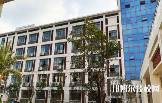 江西井岡山經(jīng)貿(mào)學(xué)校2020年報(bào)名條件、招生要求、招生對(duì)象