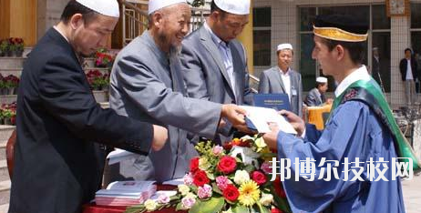 臨夏外國語學校2020年學費、收費多少