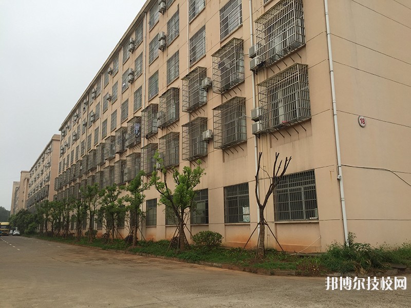 吉安信息工程學(xué)校怎么樣、好不好