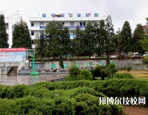 貞豐職業(yè)技術(shù)學(xué)校2020年報(bào)名條件、招生要求、招生對(duì)象