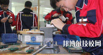 蘭州電子工業(yè)學(xué)校2020年學(xué)費(fèi)、收費(fèi)多少