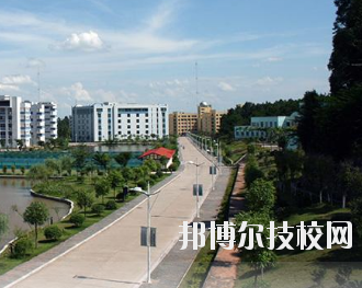重慶益民技工學(xué)校2020年報(bào)名條件、招生要求、招生對(duì)象