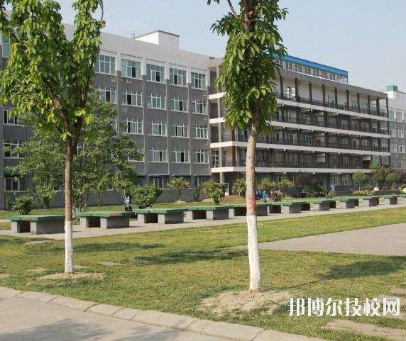 重慶紡織技工學(xué)校2020年報(bào)名條件、招生要求、招生對(duì)象