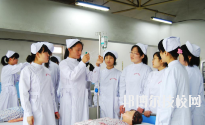 重慶藥劑學(xué)校2020年報名條件、招生要求、招生對象
