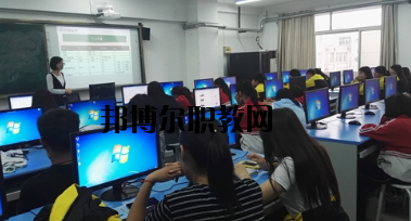 天水電子信息工程職業(yè)學(xué)校2020年學(xué)費(fèi)、收費(fèi)多少