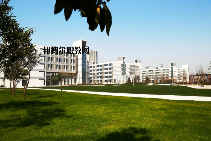 江蘇商貿(mào)職業(yè)學(xué)院怎么樣、好不好