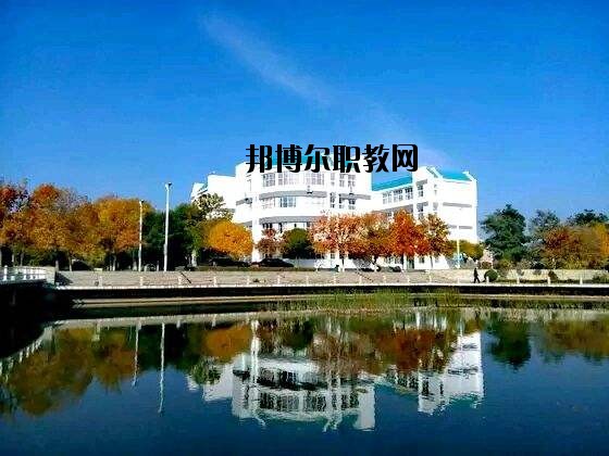 利川民族中等職業(yè)技術(shù)學(xué)校2020年報(bào)名條件、招生要求、招生對(duì)象
