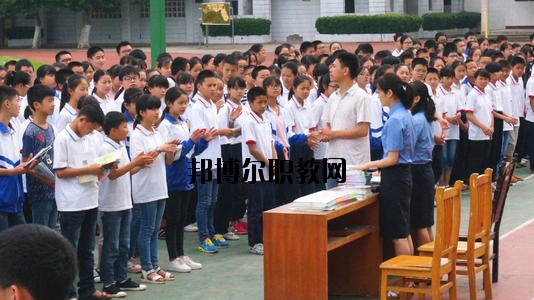 閬中旅游學校2020年報名條件、招生要求、招生對象