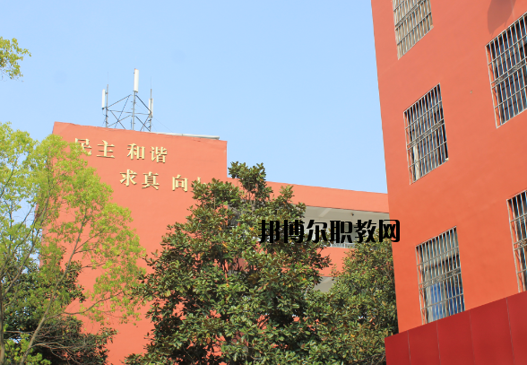 南昌保險(xiǎn)學(xué)校2020年報(bào)名條件、招生要求、招生對(duì)象