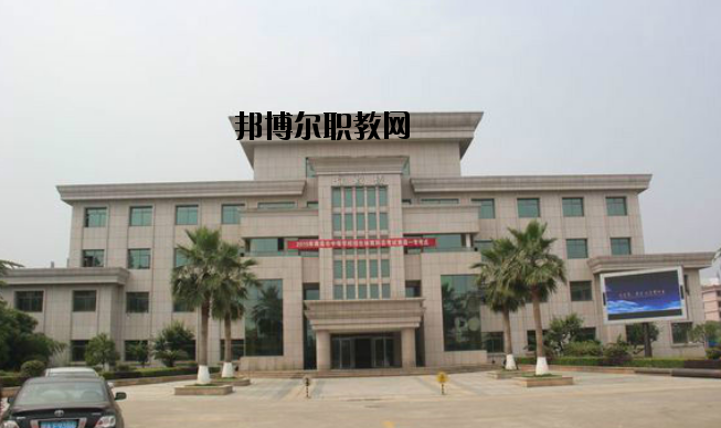 南昌第一中等專業(yè)學(xué)校2020年報(bào)名條件、招生要求、招生對(duì)象