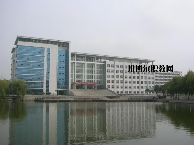 元謀縣職業(yè)高級(jí)中學(xué)2020年學(xué)費(fèi)、收費(fèi)多少