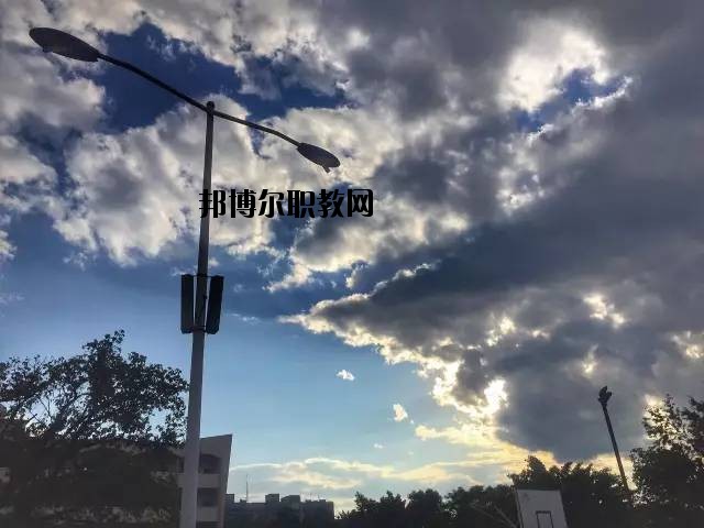 元謀縣職業(yè)高級(jí)中學(xué)怎么樣、好不好