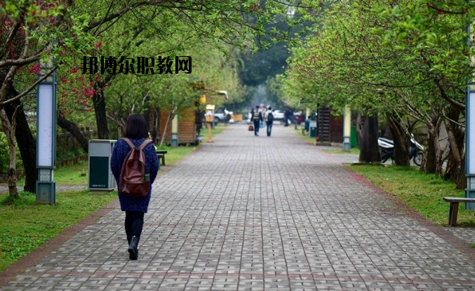南陽第三中等職業(yè)學(xué)校怎么樣、好不好