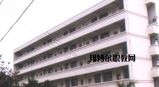 南寧電子工程學(xué)校2020年報名條件、招生要求、招生對象 