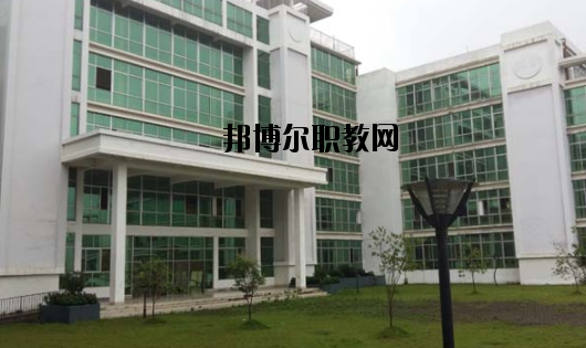 柳州工業(yè)職業(yè)技術學校網站網址 