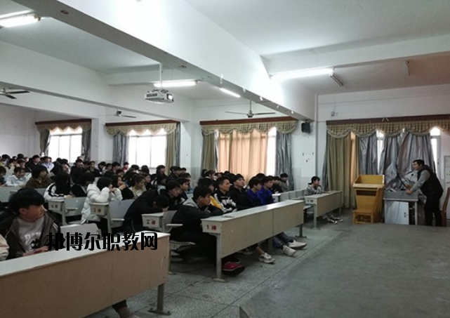 寧都縣科技職業(yè)學校2020年報名條件、招生要求、招生對象 