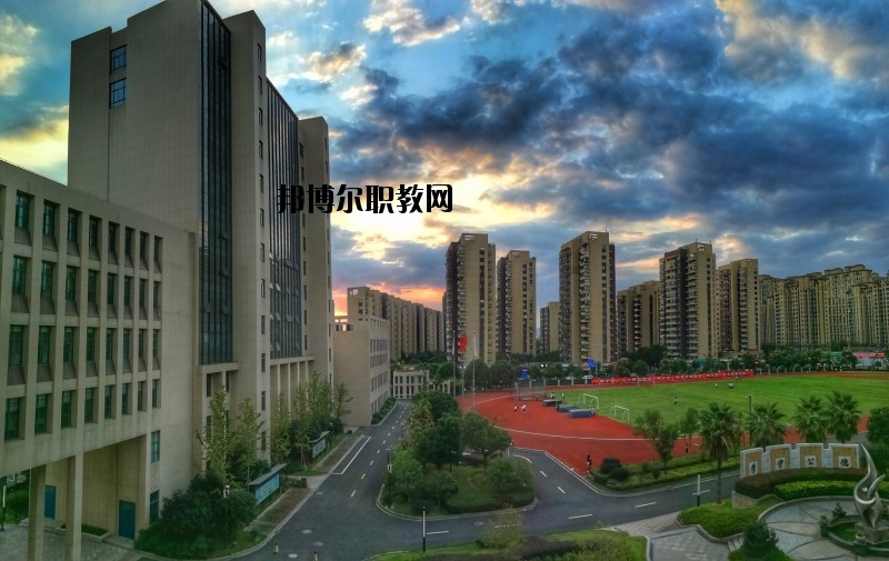 永嘉縣四川中學(xué)2020年報(bào)名條件、招生要求、招生對(duì)象