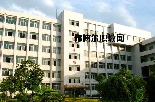 南陽(yáng)文化藝術(shù)學(xué)校2021年報(bào)名條件、招生要求、招生對(duì)象