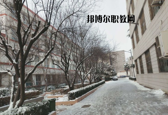 河南平頂山外國語學(xué)校2021年報名條件、招生要求、招生對象