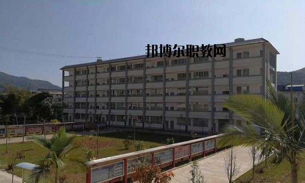 西盟縣職業(yè)高級(jí)中學(xué)2020年報(bào)名條件、招要求、招生對(duì)象