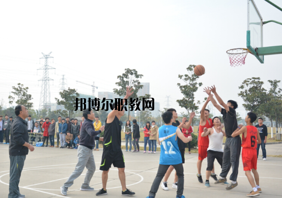 合肥市公交技工學(xué)校2022年報(bào)名條件、招生要求、招生對(duì)象