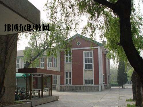 井岡山鐵道職業(yè)技術(shù)學(xué)校怎么樣、好不好
