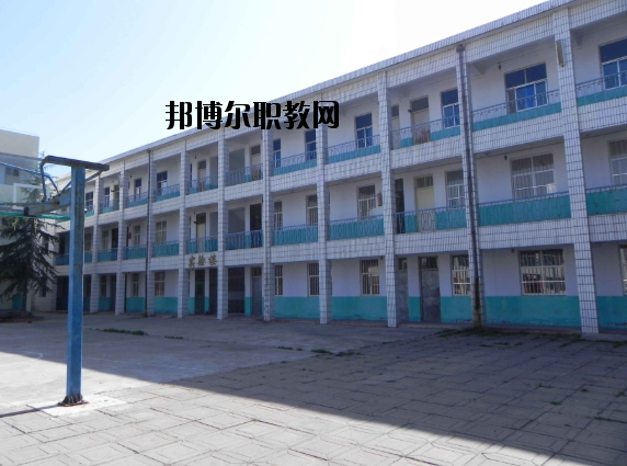洛陽(yáng)中醫(yī)藥學(xué)校2021年報(bào)名條件、招生要求、招生對(duì)象