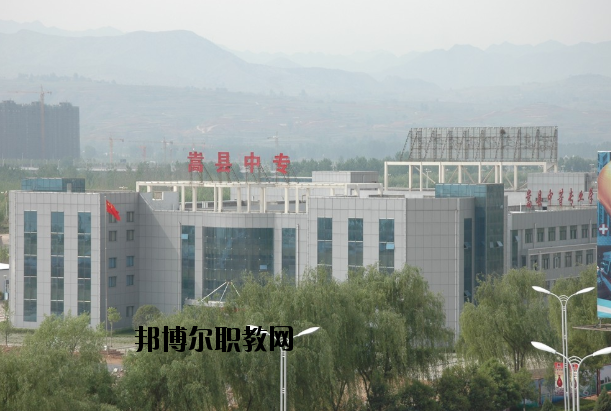 嵩縣中等專(zhuān)業(yè)學(xué)校2021年報(bào)名條件、招生要求、招生對(duì)象
