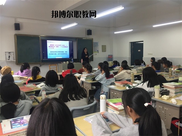 江西景德鎮(zhèn)機電工程學校2020年報名條件、招生要求、招生對象 