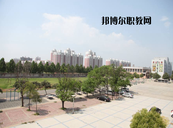 平頂山財(cái)經(jīng)學(xué)校怎么樣、好不好