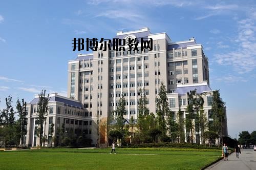 南充通信運輸職業(yè)學(xué)校2020年報名條件、招生要求、招生對象