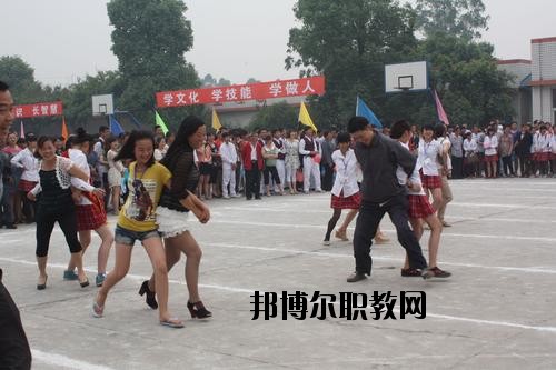 樂(lè)山欣欣藝術(shù)職業(yè)學(xué)校2020年報(bào)名條件、招生要求、招生對(duì)象