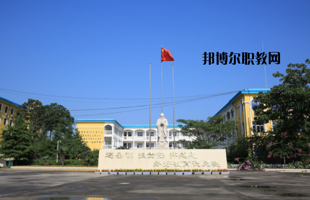 鄭州外資企業(yè)管理中等專業(yè)學校2021年報名條件、招生要求、招生對象
