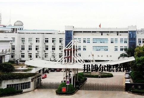 蒼南第二職業(yè)中專2020年報(bào)名條件、招生要求、招生對(duì)象