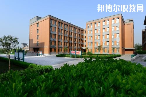 新都衛(wèi)生職業(yè)學(xué)校2020年報名條件、招生要求、招生對象