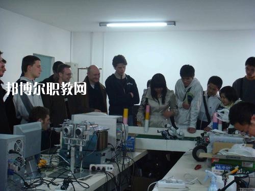 瀘州化工廠技工學(xué)校2020年報(bào)名條件、招生要求、招生對(duì)象