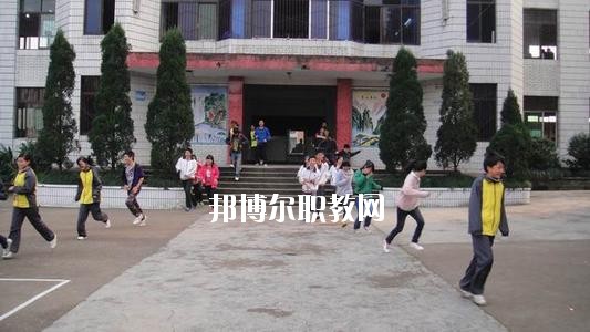 達(dá)縣亭子職業(yè)高級(jí)中學(xué)2020年報(bào)名條件、招生要求、招生對(duì)象