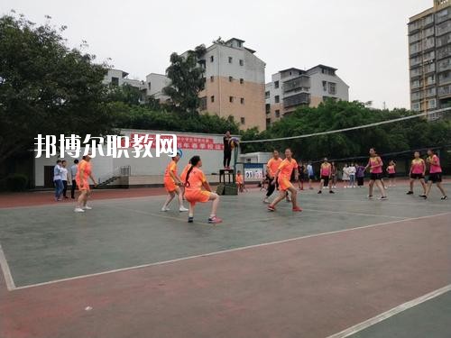 宜賓南溪區(qū)職業(yè)高級(jí)中學(xué)校2020年報(bào)名條件、招生要求、招生對(duì)象