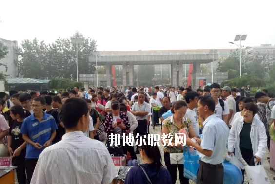 青縣職業(yè)技術(shù)教育中心2020年報名條件、招生要求、招生對象
