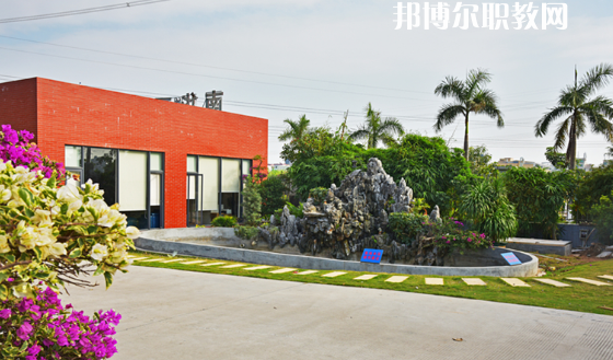 東莞南華職業(yè)技術(shù)學(xué)校2020年報(bào)名條件、招生要求、招生對(duì)象