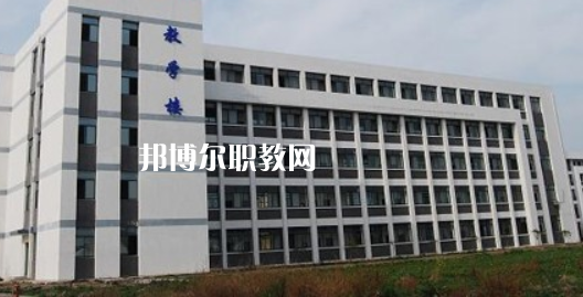 滁州市機械工業(yè)學(xué)校2021年報名條件、招生要求、招生對象 