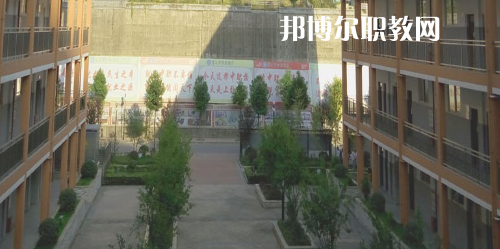 遵義市紅花崗區(qū)經(jīng)濟職業(yè)技術(shù)學校2021年報名條件、招生要求、招生對象